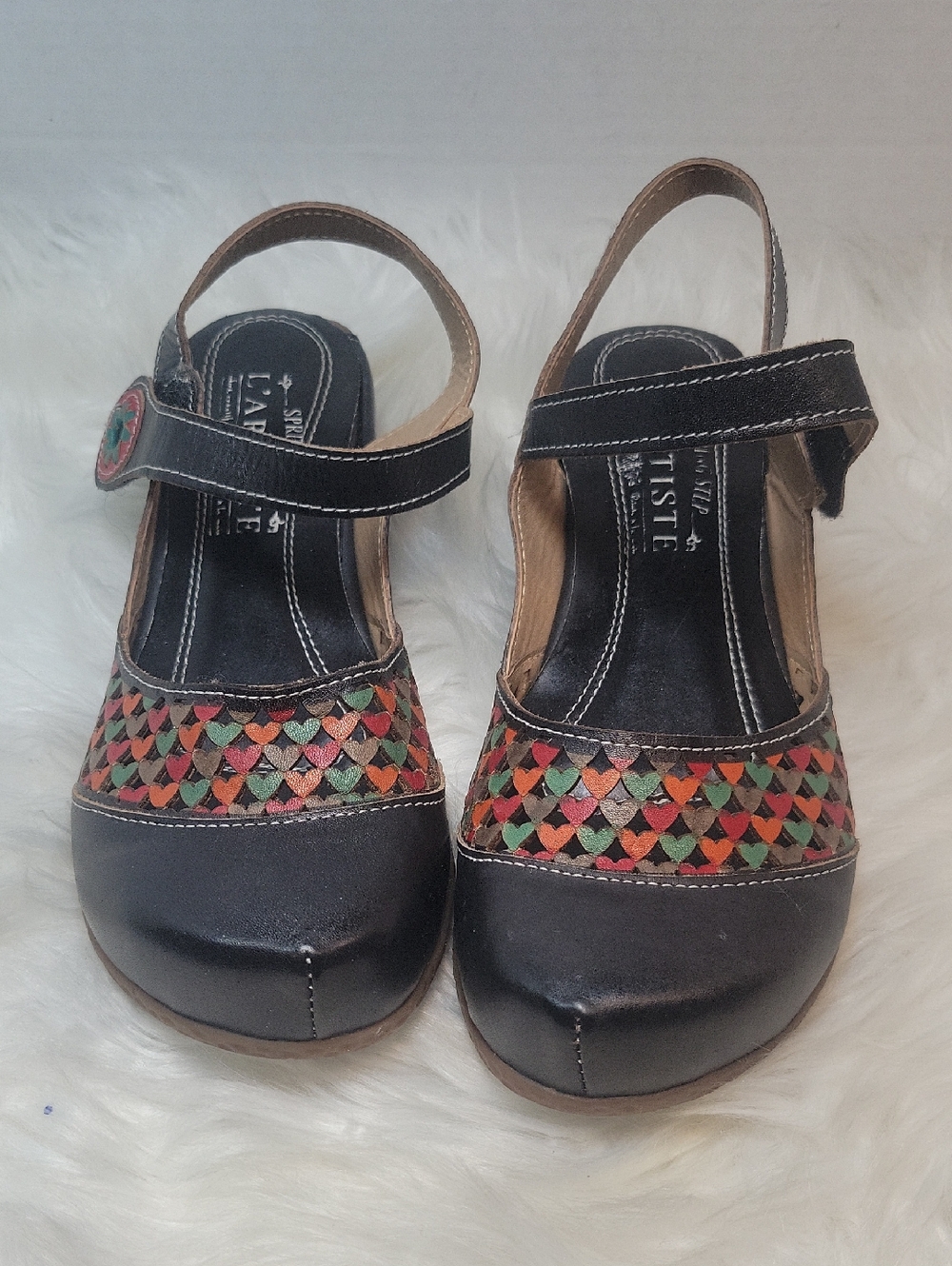 L'Artiste Spring Step Mary Jane Heels Leather‎ Heart Pattern Size 36